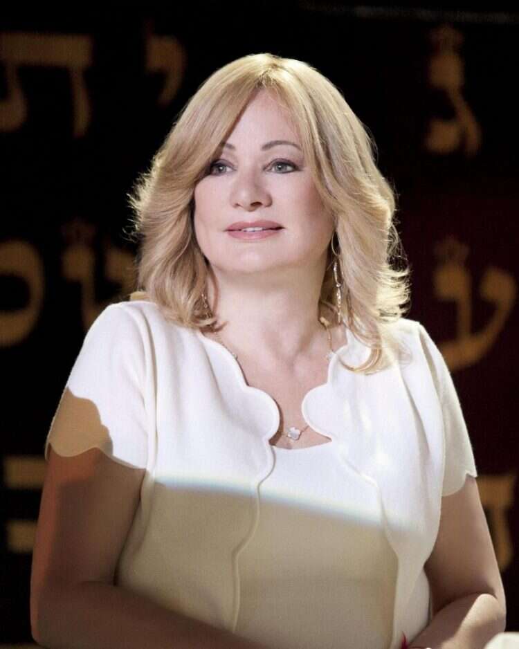 "מאחלת שנה שמחה ובריאה". קרן ברג. קרדיט: רם נהוראי