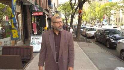 יחזקאלי כשייח אבו-חמזה. | מתוך בזהות בדויה עם צבי יחזקאלי , ערוץ 10