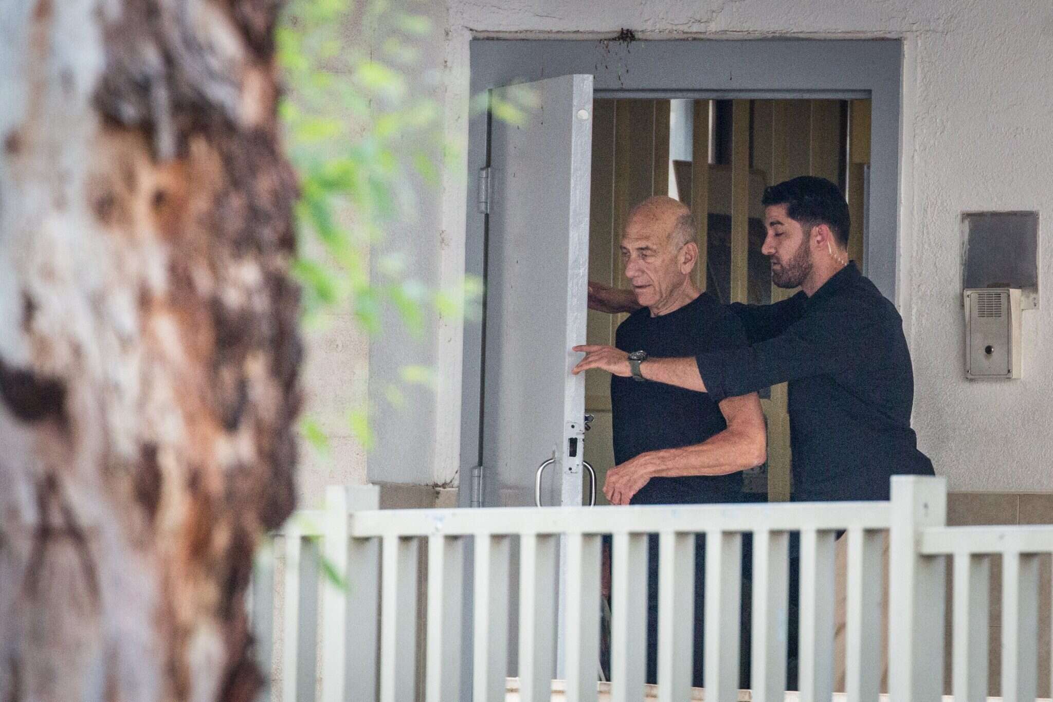 אולמרט יוצא מהכלא. | הדס פרוש, פלאש 90