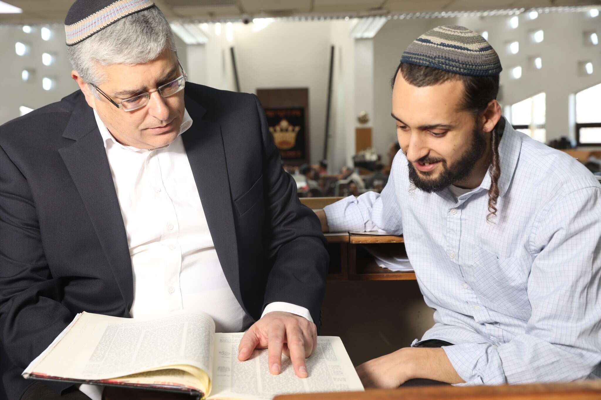 מולי יסלזון. | מרים צחי