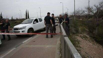 כוחות הביטחון בזירת הפיגוע בצומת אריאל. | הלל מאיר/TPS כוחות הביטחון בזירת הפיגוע בצומת אריאל. | הלל מאיר/TPS