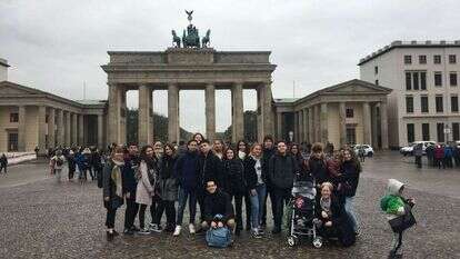 שליחים וחניכים בברלין. | באדיבות מרכז השליחות של הציונות הדתית