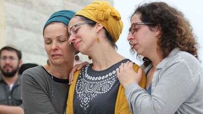 מרים, אלמנתו של איתמר בן גל ז''ל, בהלוויה. | הלל מאיר, TPS