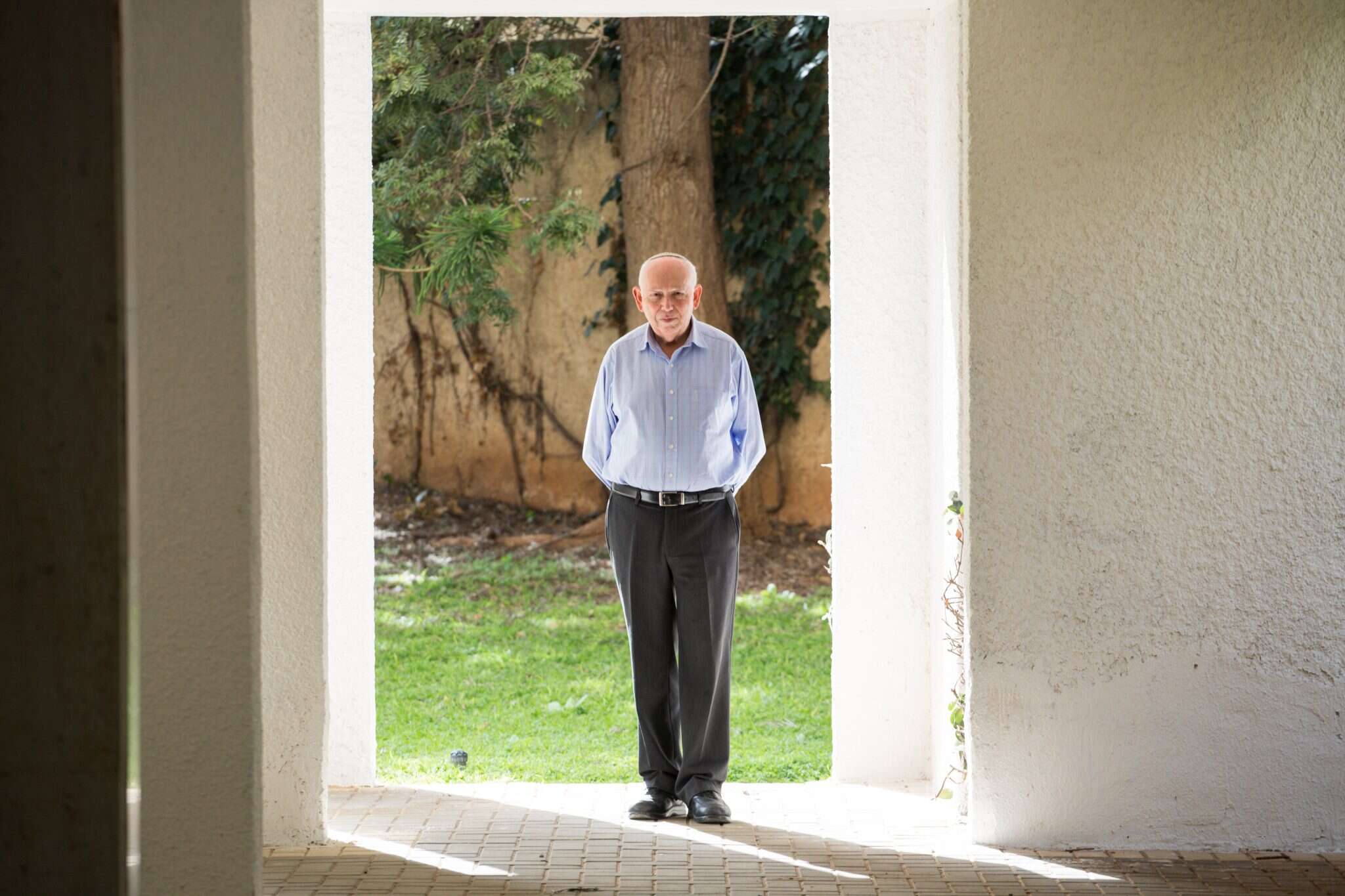 יצחק נתן. | אבישג שאר ישוב