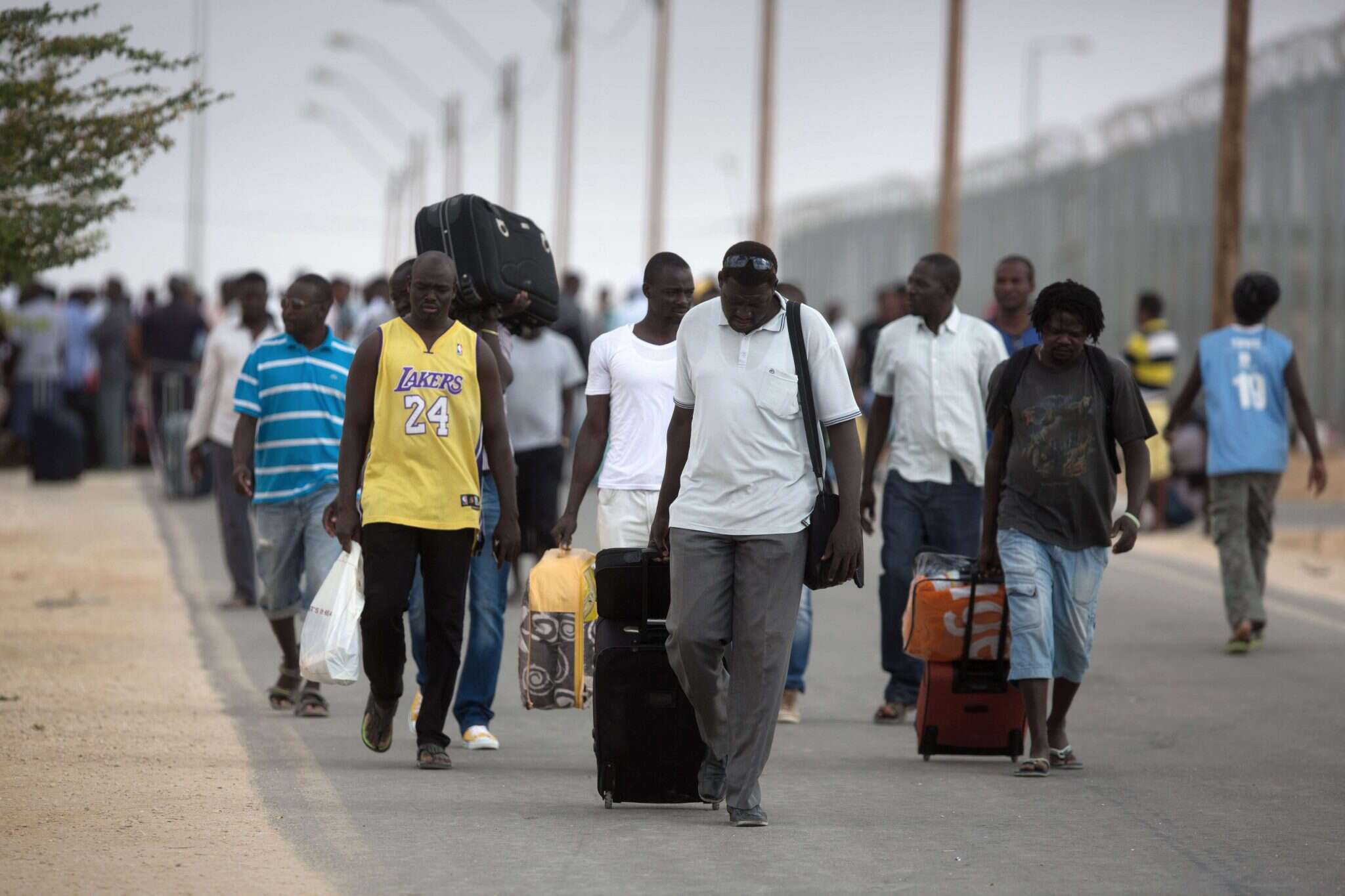 מסתננים במתקן חולות. | AFP מסתננים במתקן חולות. | AFP
