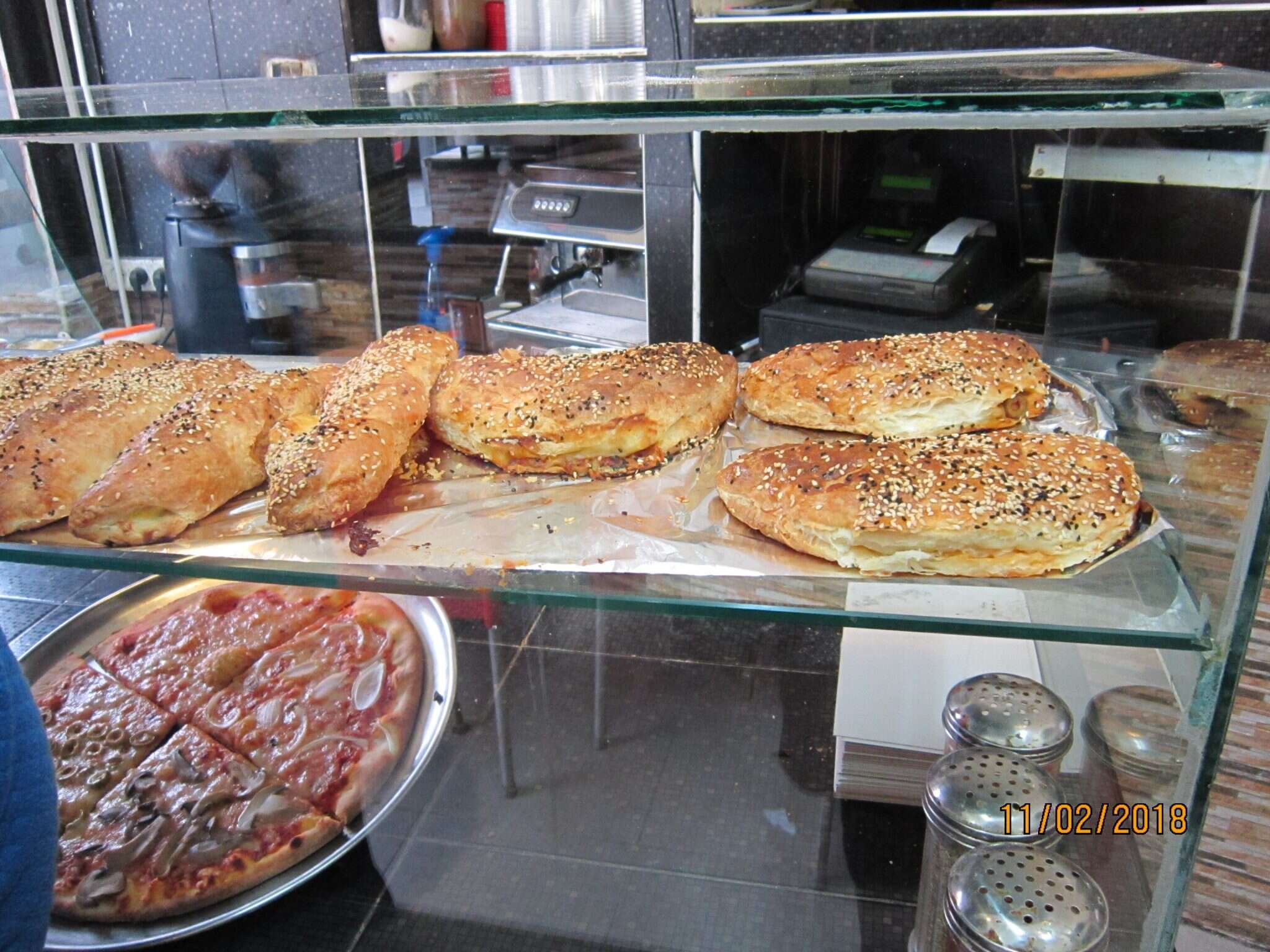 פיצריית הנקודה האמצעית. | דורון בקל איילון