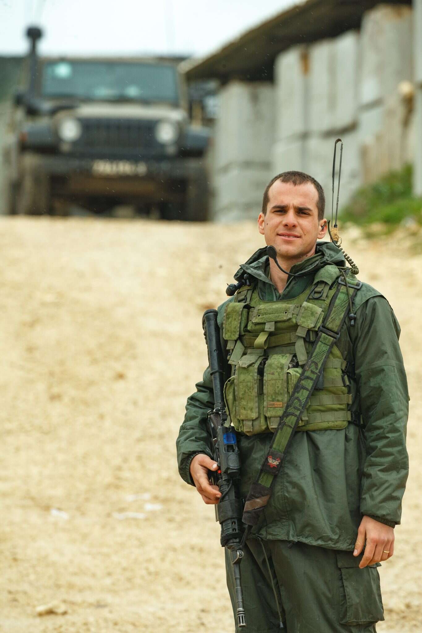 סרן שמעון פוטרבני. | אנצ'ו גוש, ג'יני