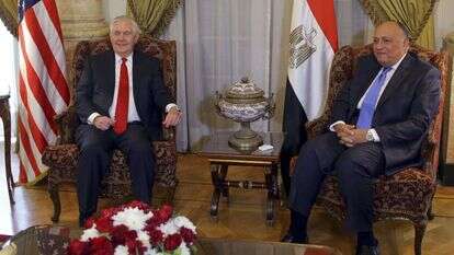 רקס טילרסון ושר החוץ המצרי סאמח שוקרי בקהיר. | AP רקס טילרסון ושר החוץ המצרי סאמח שוקרי בקהיר. | AP