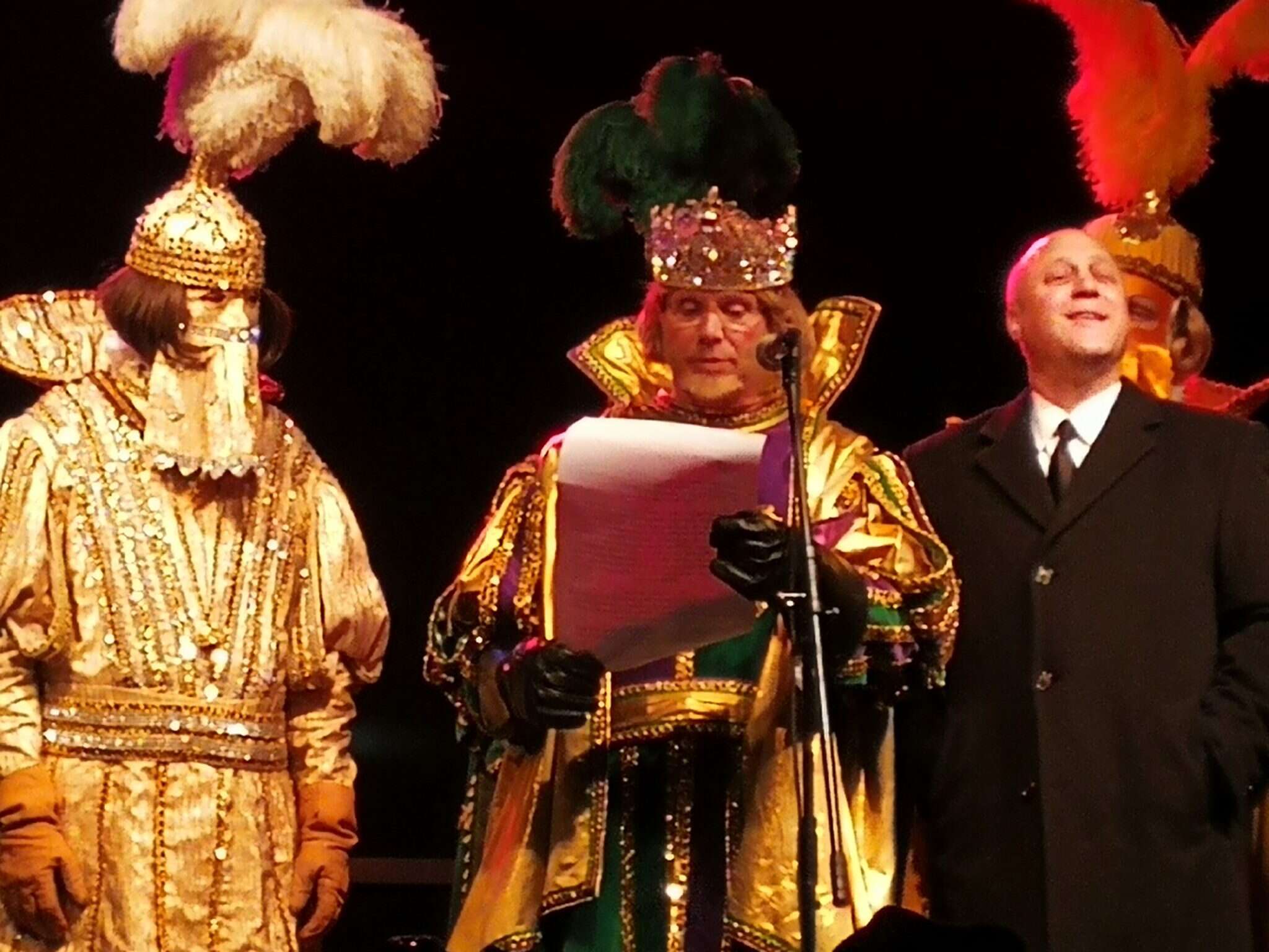 מלך הקרנבל וראש העיר. | מיכאל טוכפלד