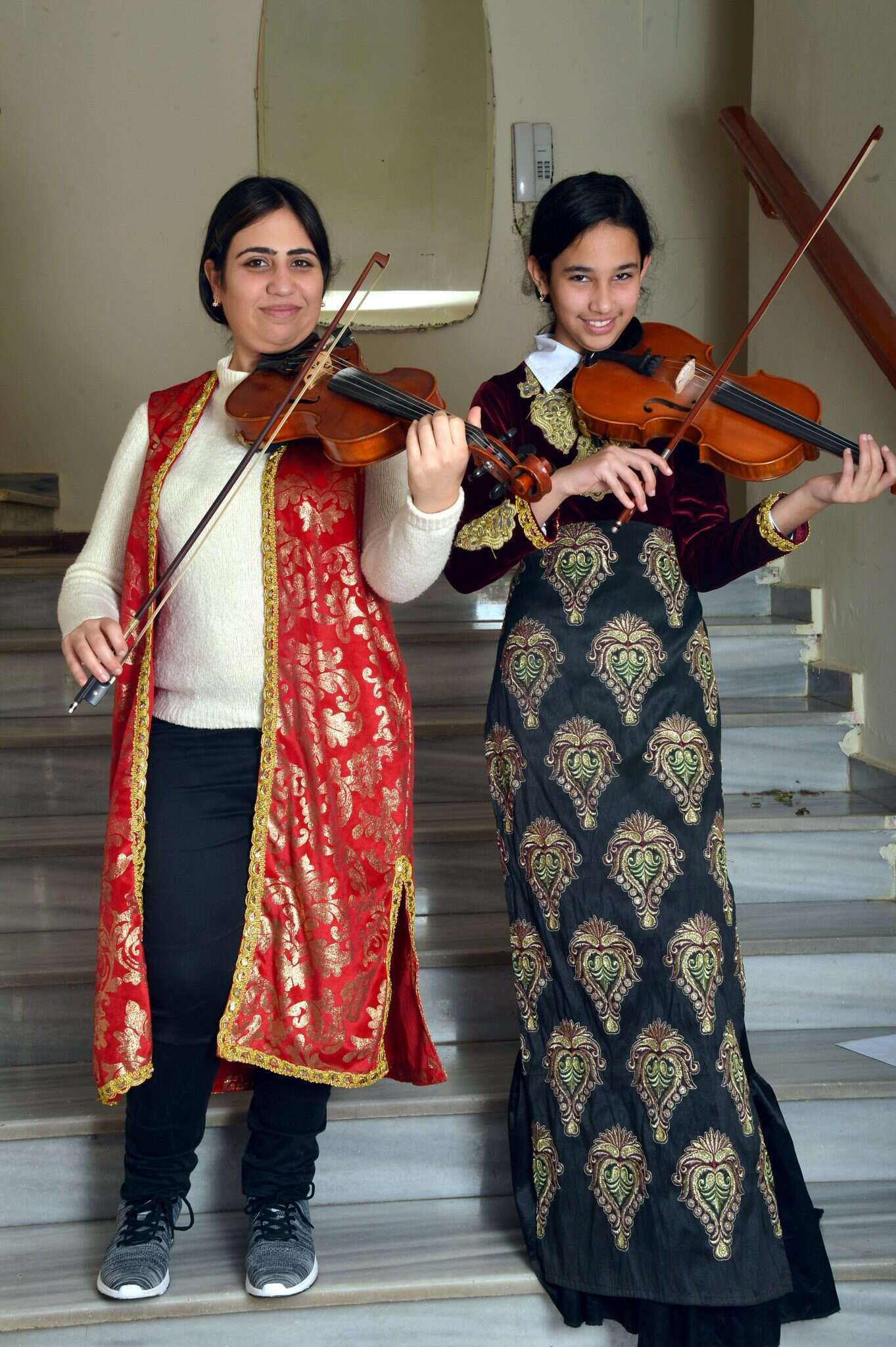 אמנדה ואביבה אלייב. | יוסי זליגר