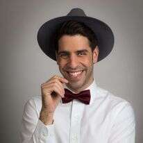 אורי לייזרוביץ'. | אריק סולטן