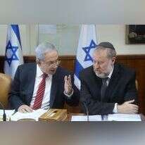 בנימין נתניהו ואביחי מנדלבליט. | מרק ישראל סלם