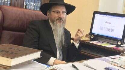 הרב ברל לזר. | אריאל שנבל הרב ברל לזר. | אריאל שנבל