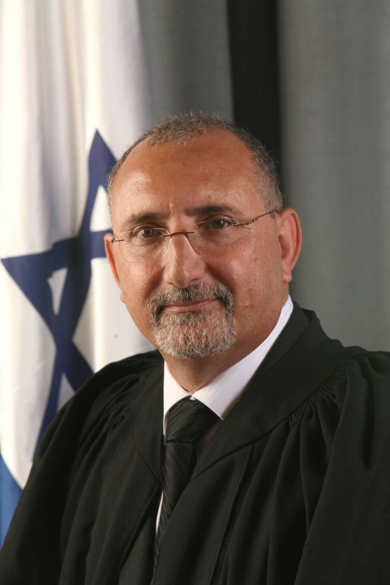 שאול שוחט. | אתר בתי המשפט