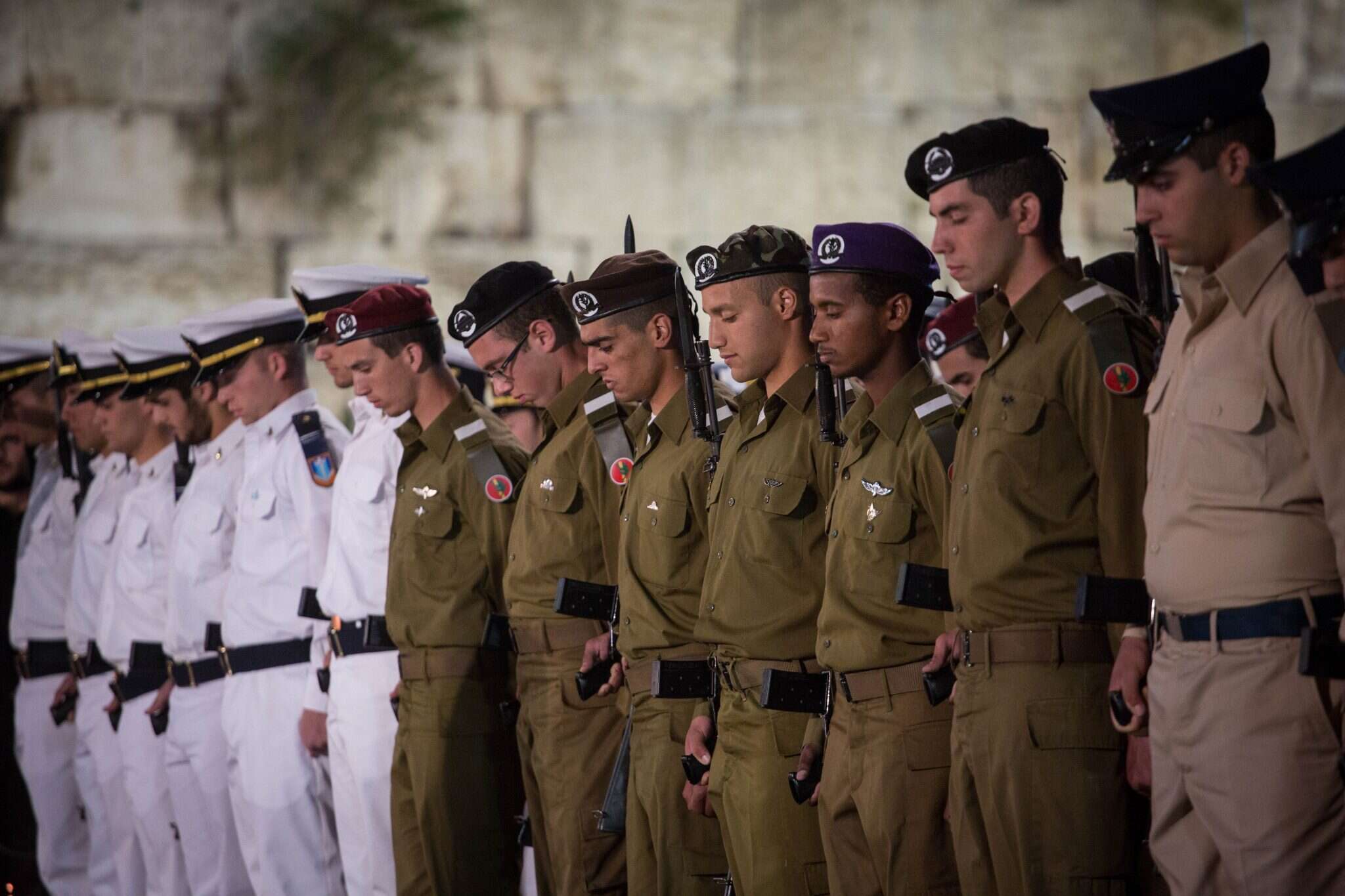 חיילים במסדר. | הדס פרוש, פלאש 90