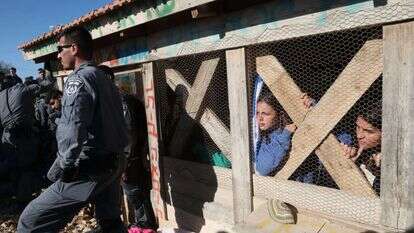 פינוי הנגרייה בנתיב האבות. | מרים צחי