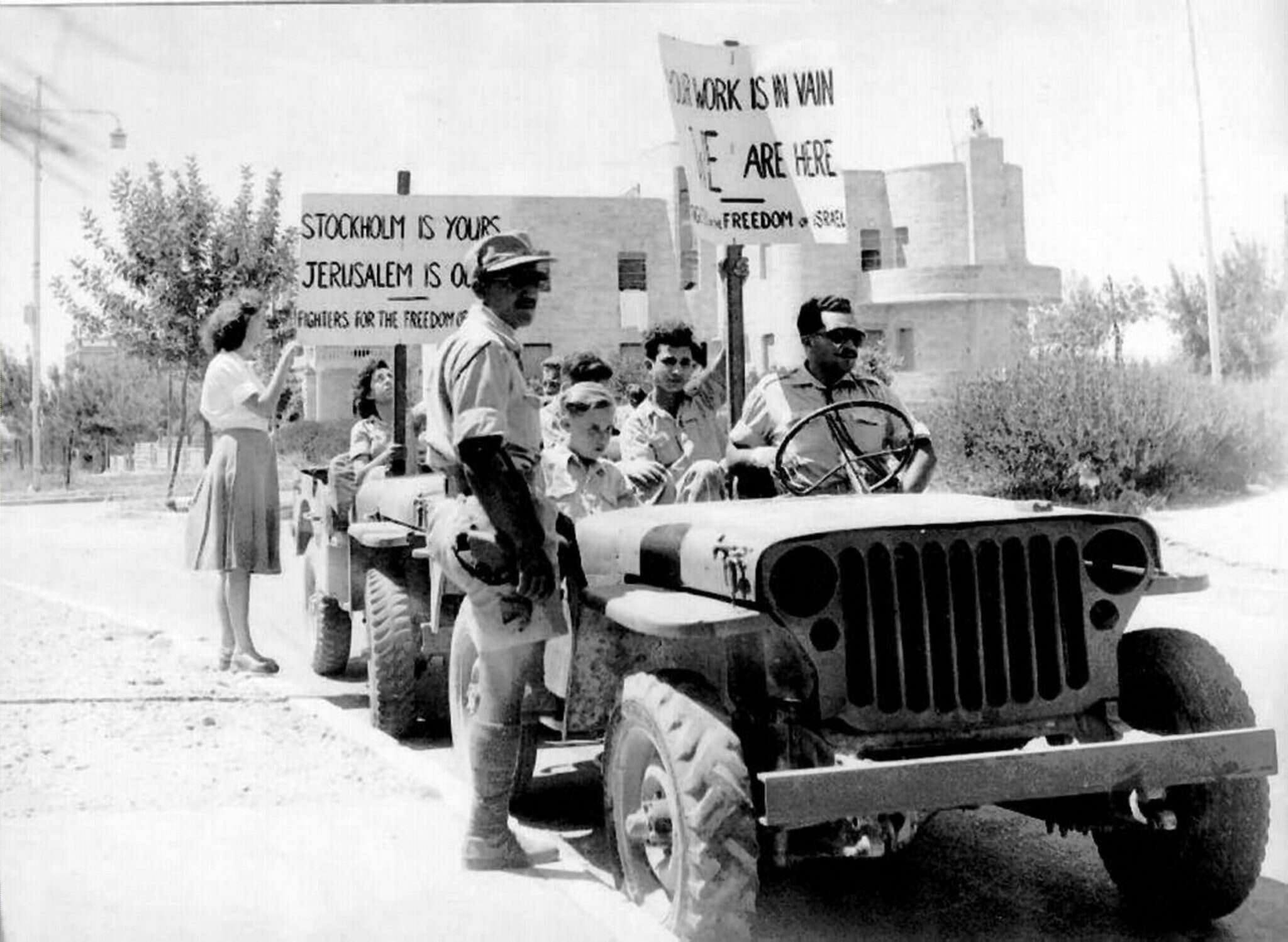 הפגנת אנשי לח"י נגד הרוזן ברנדוט הפגנת אנשי לח"י נגד הרוזן ברנדוט