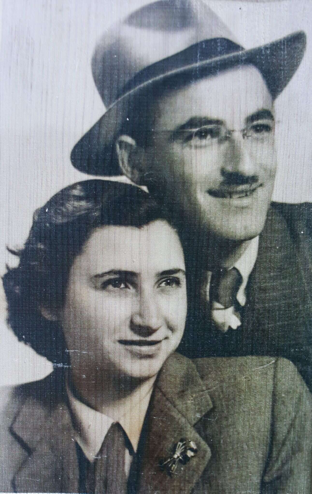 מרים ובעלה בצעירותם. | מתוך האוסף הפרטי