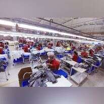 מפעל טקסטיל. | שאטרסטוק