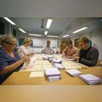 ספירת קולות בבחירות הקודמות בשוודיה, 2014. | EPA