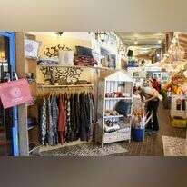 חנות בגדים. | ארכיון: אבישג שאר ישוב