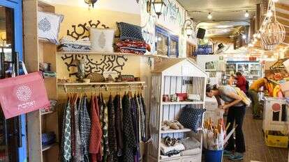 חנות בגדים. | ארכיון: אבישג שאר ישוב