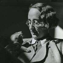 אדית תודור-הארט. | Family Suschitzky