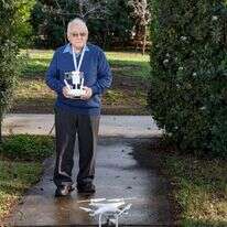 משה מירון. | אנצ'ו גוש, ג'יני