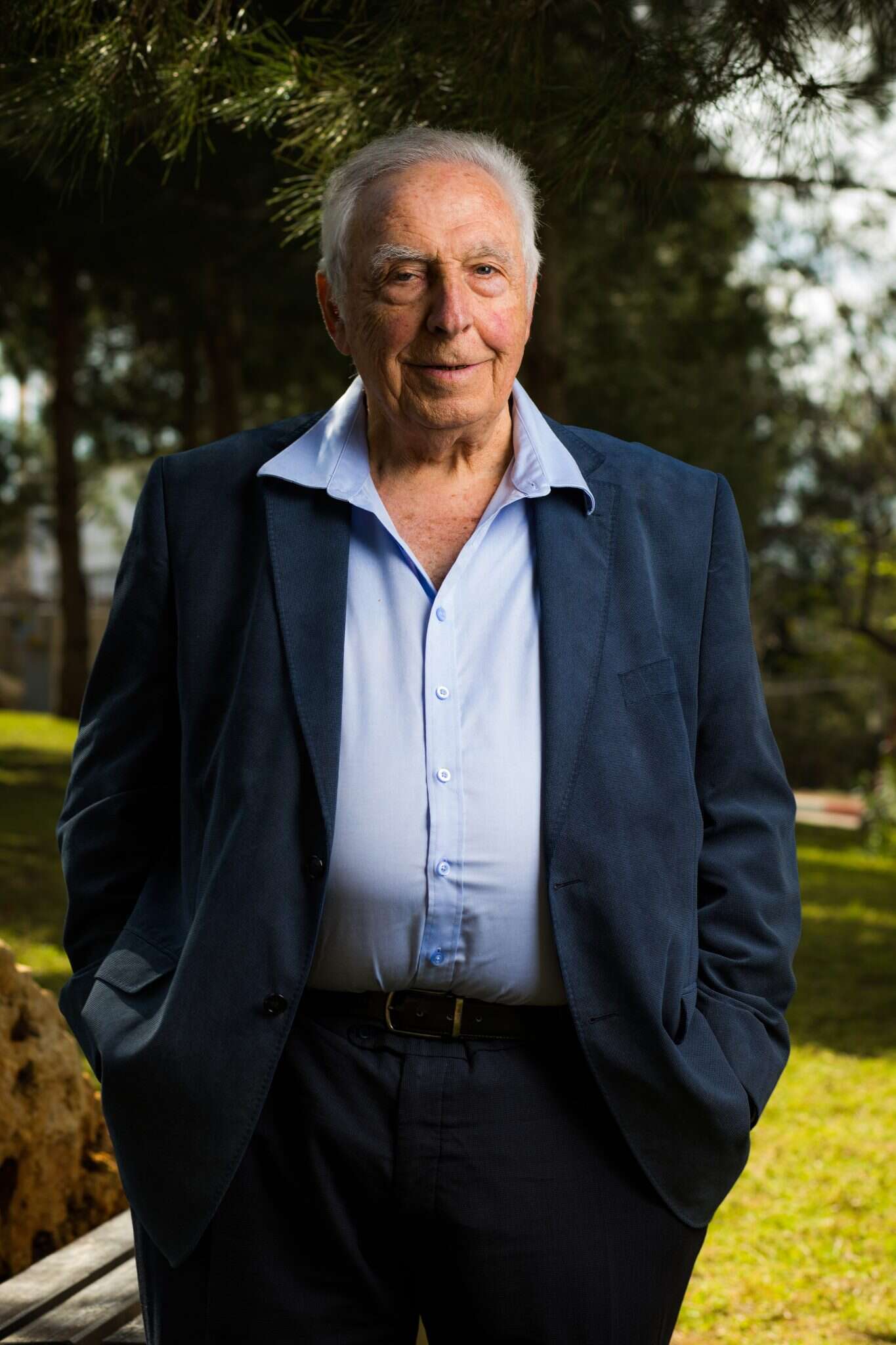 יגאל כהן-אורגד. | אבישג שאר-ישוב