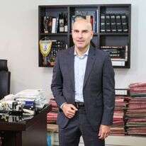 עורך הדין אפי נווה. | אבישג שאר ישוב