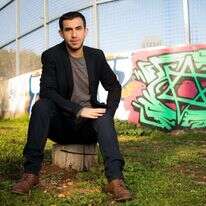 עקיבא נוביק. | אריק סולטן