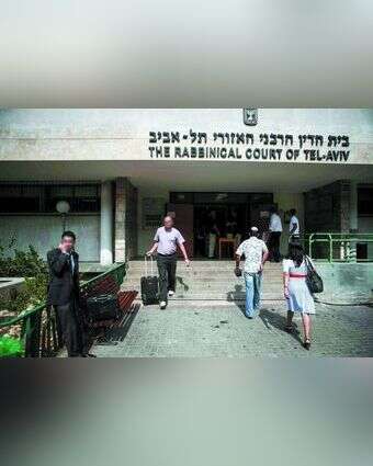 בית הדין הרבני בתל אביב. | יהושע יוסף