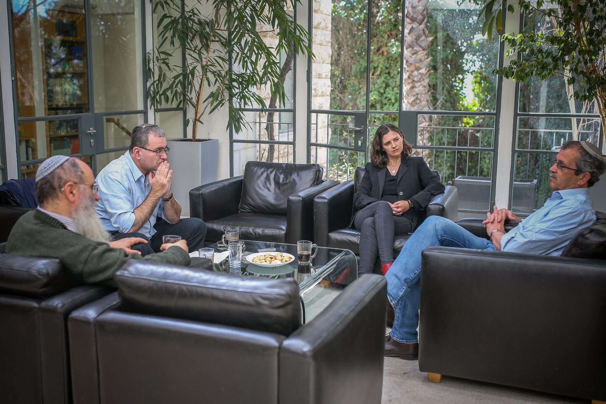 ידידיה שטרן, שרה העצני כהן, יאיר שלג והרב אורי שרקי. | אורן בן חקון ידידיה שטרן, שרה העצני כהן, יאיר שלג והרב אורי שרקי. | אורן בן חקון