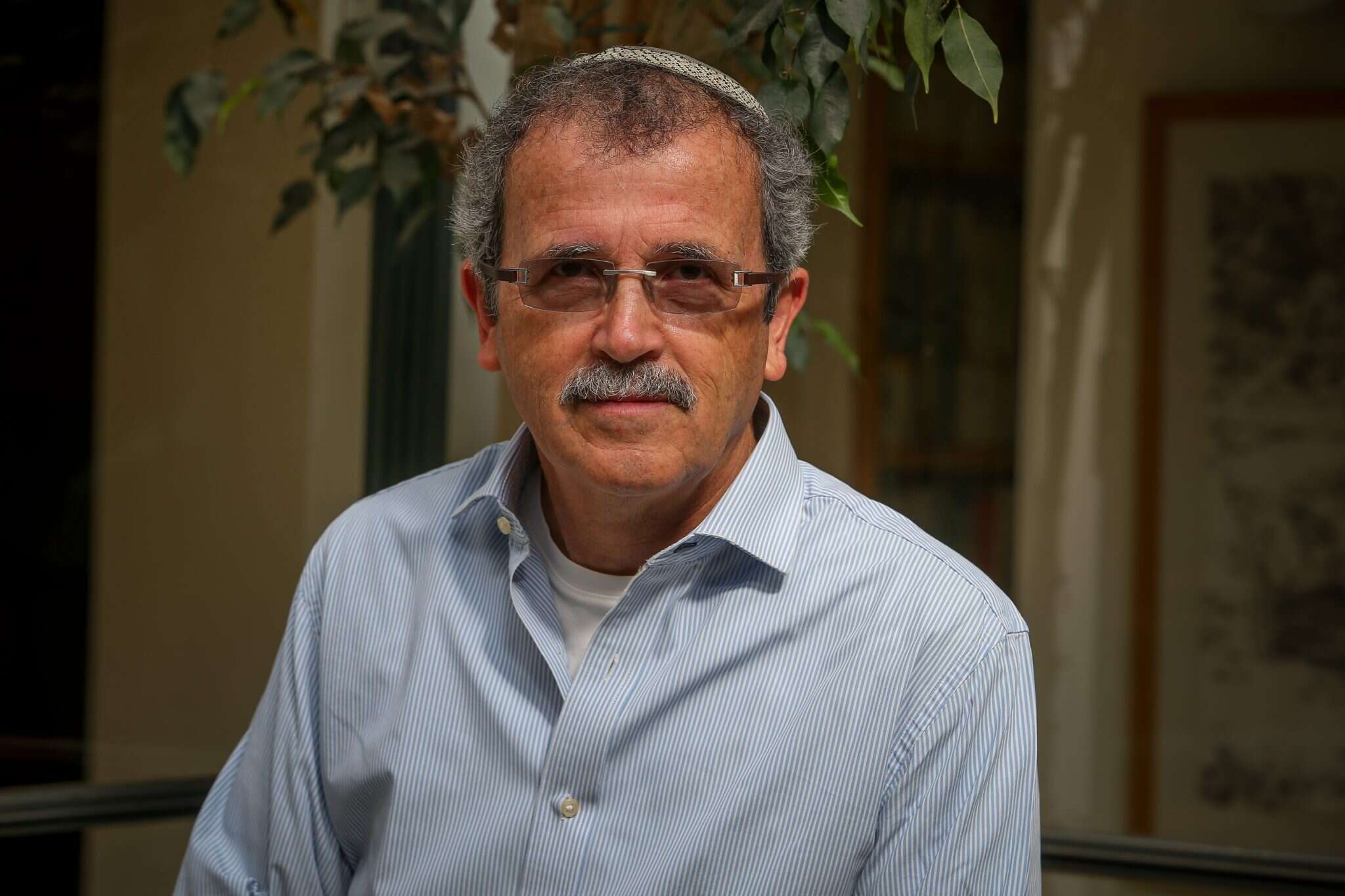 ידידיה שטרן. | אורן בן חקון