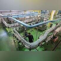 מפעל לייצור בקבוקי שתייה. | יונתן זינדל, פלאש90