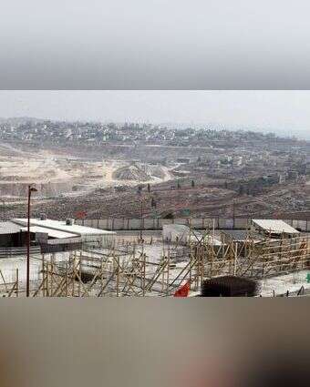 בנייה ביו"ש. | מרים צחי