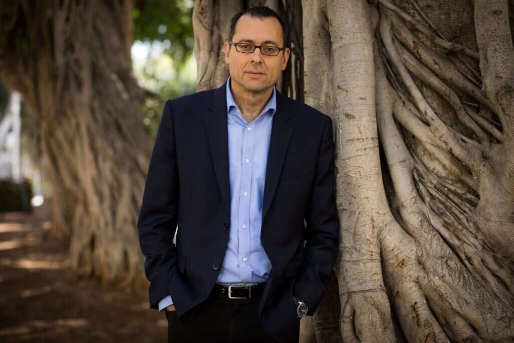 צבי האוזר. | אריק סולטן