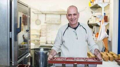 עקיבא פומרנץ. | אבישג שאר-ישוב