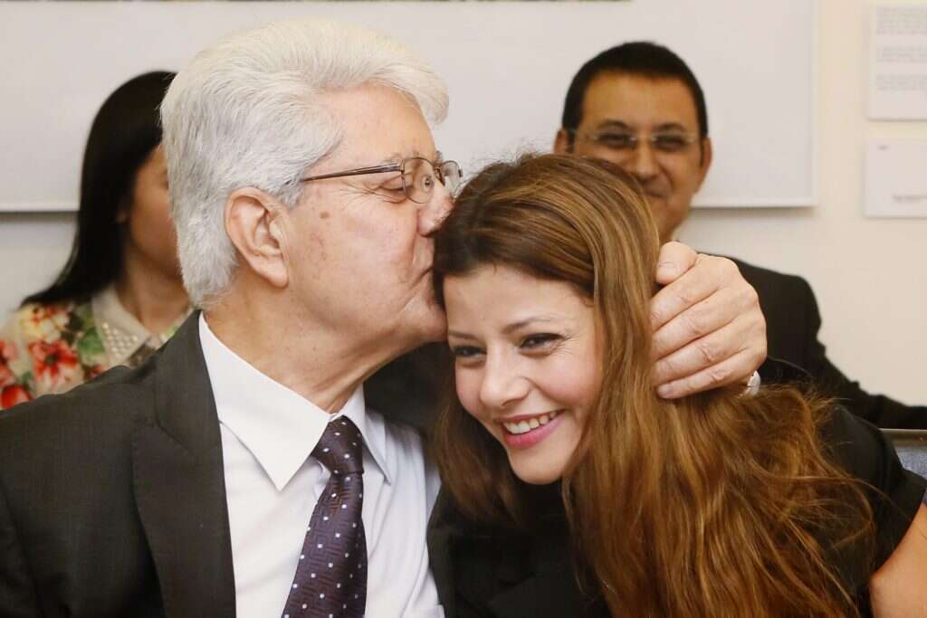 אורלי לוי אבקסיס עם אביה, דוד לוי. | מרים אלסטר, פלאש 90