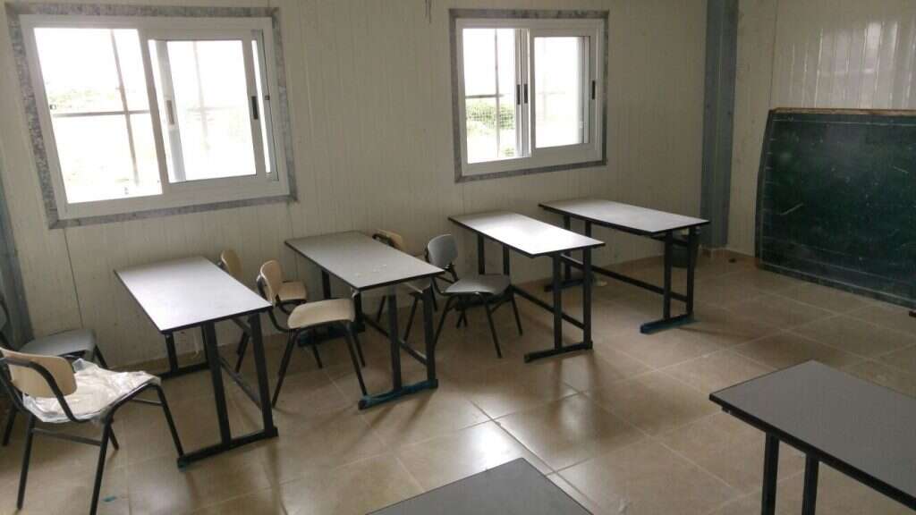 בית ספר לא חוקי שהוקם במימון אירופי. | דוברות הר חברון