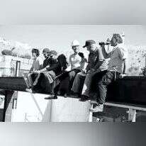 עדיאל קולמן ז"ל (שלישי מימין) בעבודתו. | עדינה גרהם, ארכיון עיר דוד