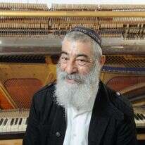 אריאל זילבר. | ראובן קסטרו