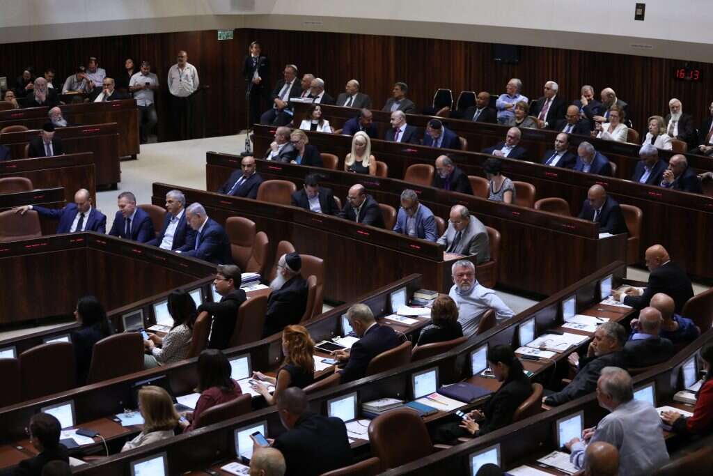 מליאת הכנסת. | מרים צחי