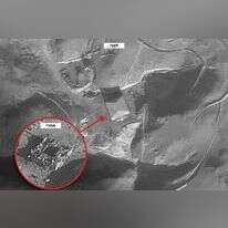 לווייני של הכור הגרעיני לפני התקיפה ואחרי שהושמד. | דובר צה"ל