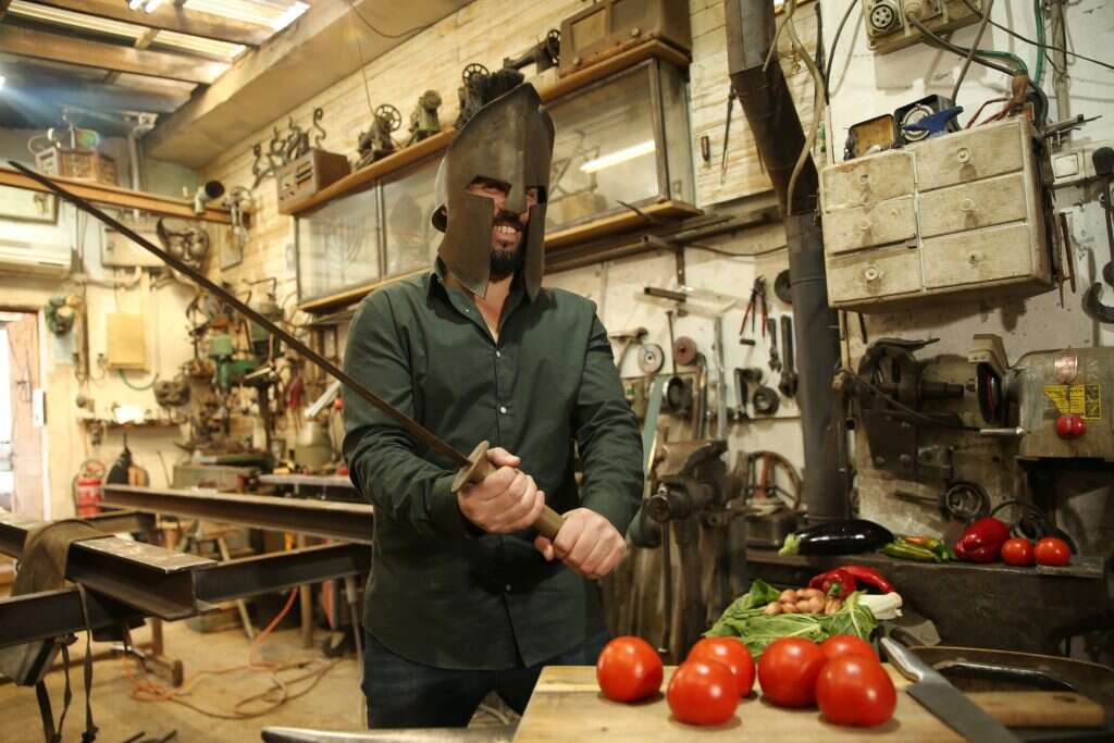 יהוידע נזרי. | מרים צחי