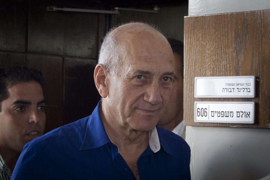 אהוד אולמרט בבית המשפט. | מוטי מילרוד