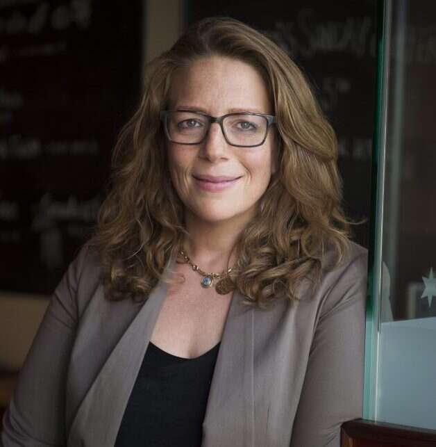 עדינה זוסמן. | אוון סאנג