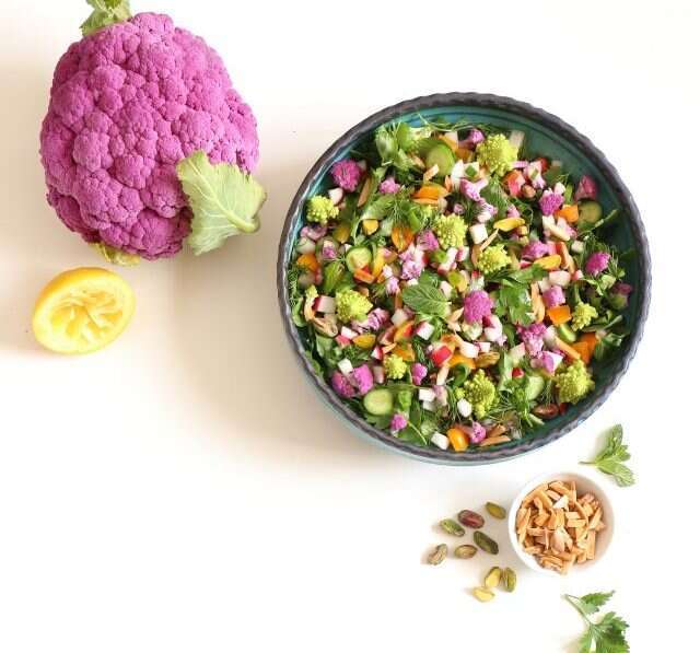 סלט עשבים וכרוביות. | אפרת ליכטנשטט