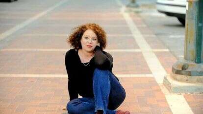 מאיה ערד. | מירה ממון