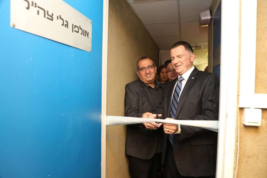 שמעון אלקבץ ויולי אדלשטיין. | יצחק הררי, דוברות הכנסת